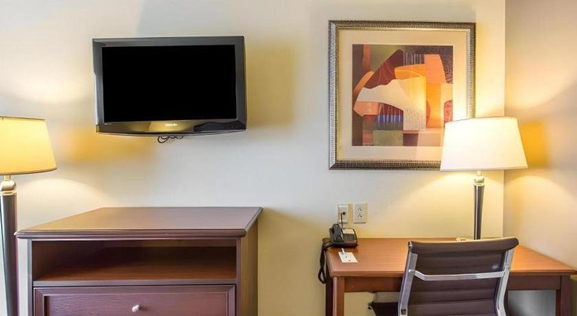 Comfort Inn & Suites Madisonville Exterior photo